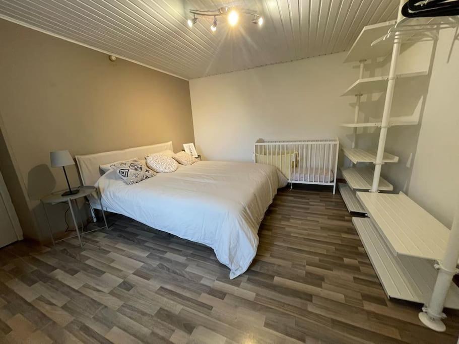 Charmante Maison De Vacances Vaux-sur-Sure Exteriér fotografie