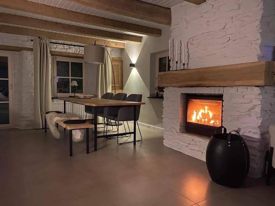 Charmante Maison De Vacances Vaux-sur-Sure Exteriér fotografie